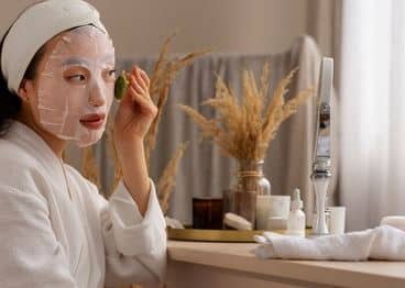 تقنيات تنظيف البشرة